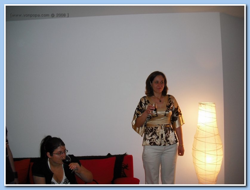 Claudia la primul pahar dupa ce si-a revenit